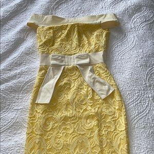 To the knee yellow dress